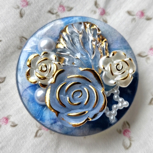 Embellished Pop socket Blue - Picture 1 of 3